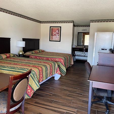 Granbury Inn And Suites Esterno foto
