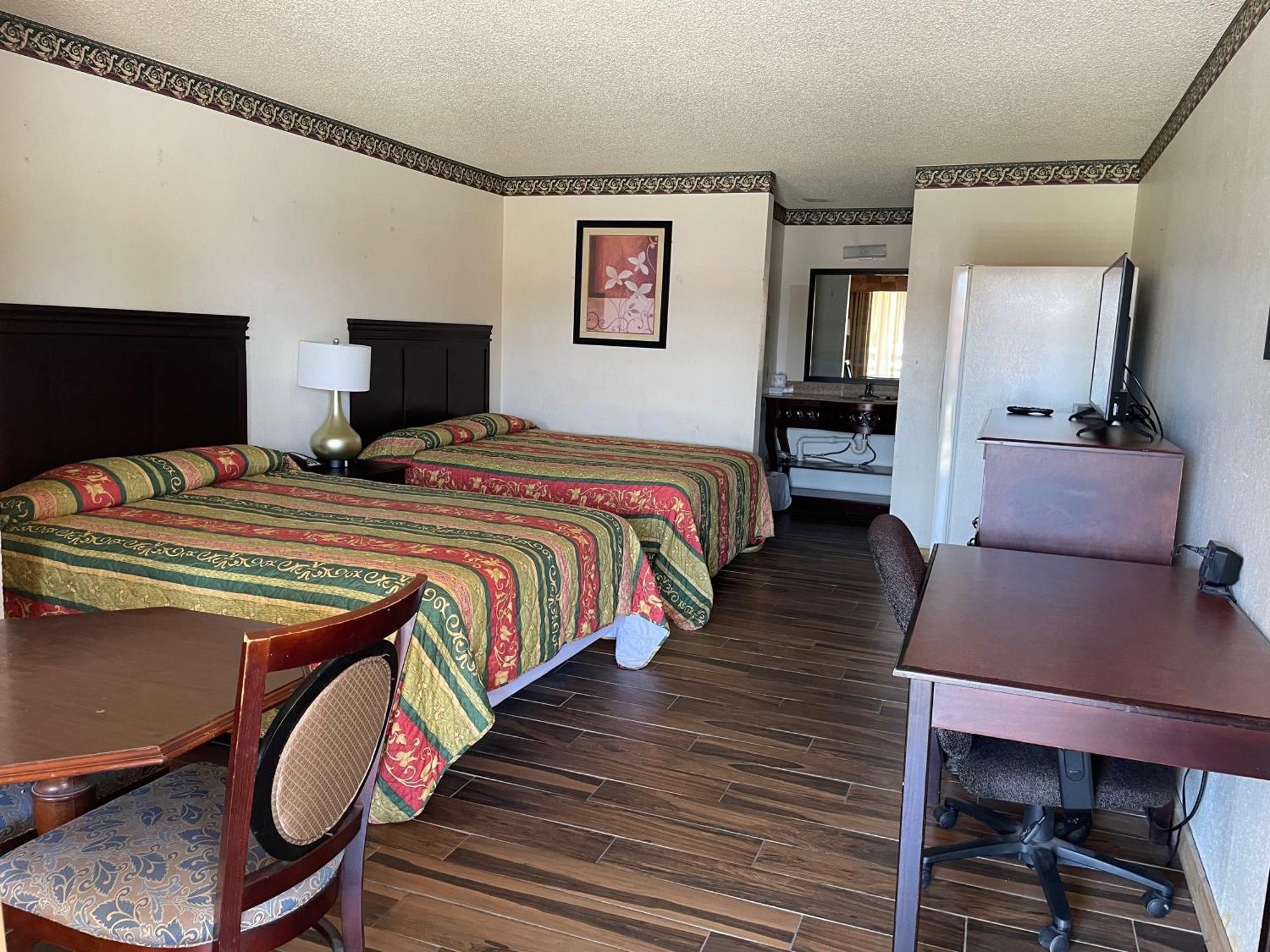 Granbury Inn And Suites Esterno foto