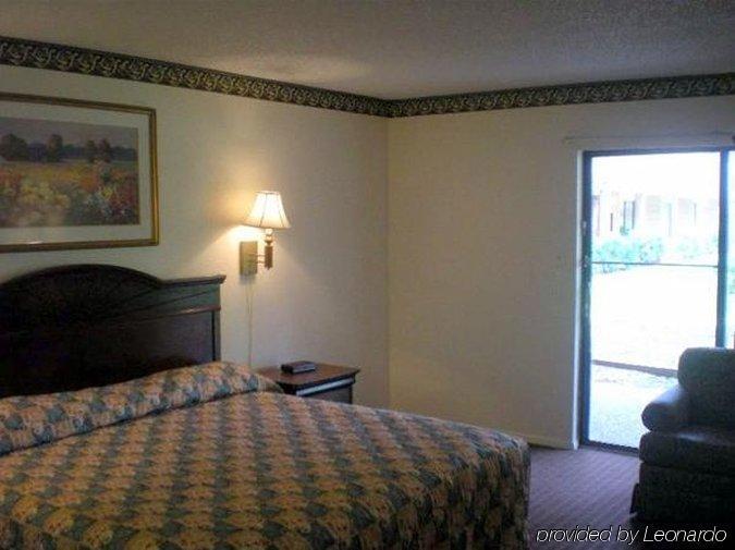 Granbury Inn And Suites Esterno foto