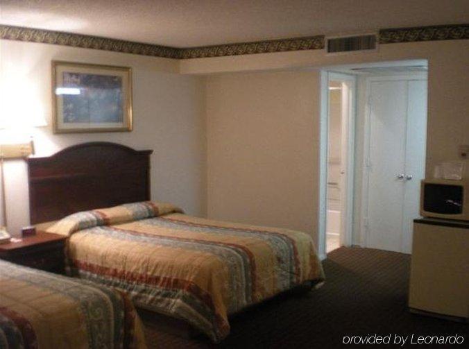 Granbury Inn And Suites Esterno foto