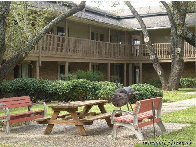 Granbury Inn And Suites Esterno foto