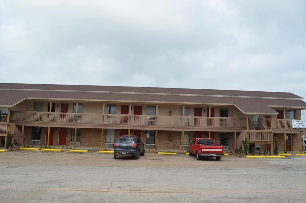 Granbury Inn And Suites Esterno foto