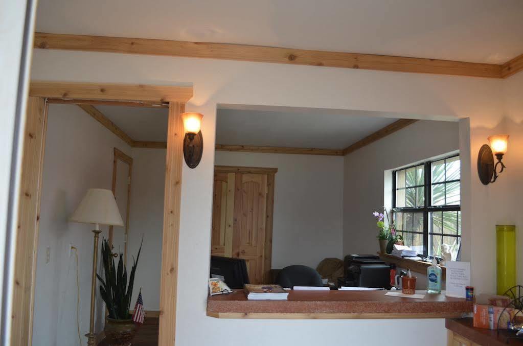 Granbury Inn And Suites Esterno foto